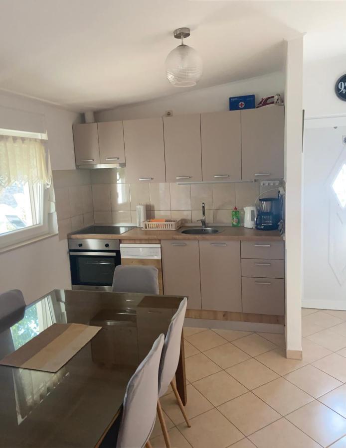 Vacation House Radosic Radosic  Buitenkant foto