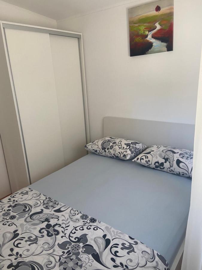 Vacation House Radosic Radosic  Buitenkant foto